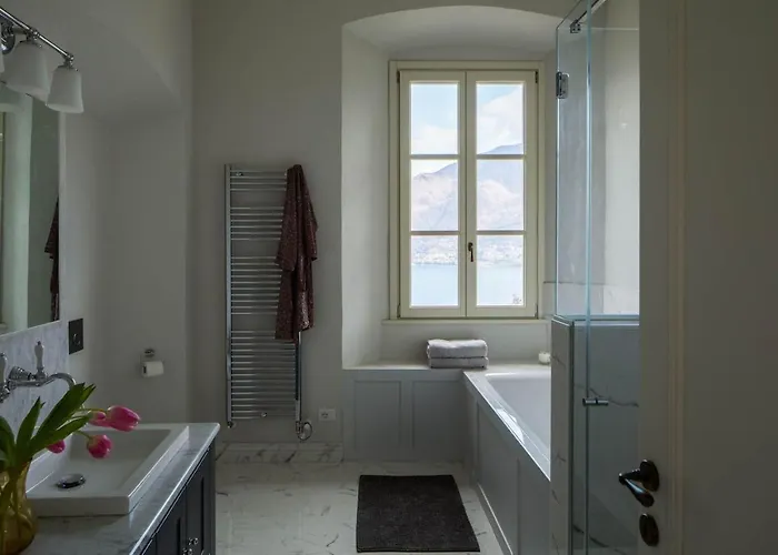 Perpenti - By Lovecomo Pianello Del Lario