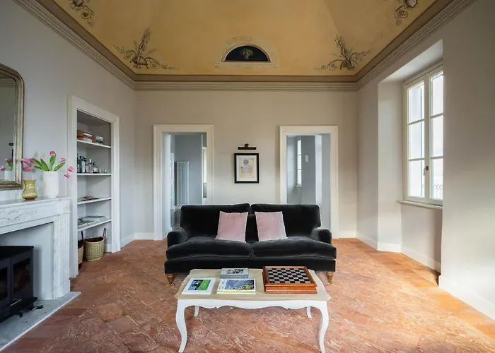 Perpenti - By Lovecomo 피아넬로 델 라리오