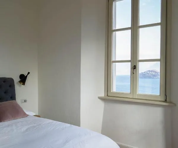 Perpenti - By Lovecomo * 피아넬로 델 라리오