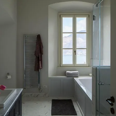 Perpenti - By Lovecomo Pianello Del Lario