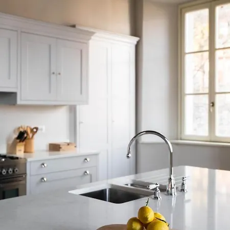 Perpenti - By Lovecomo Pianello Del Lario