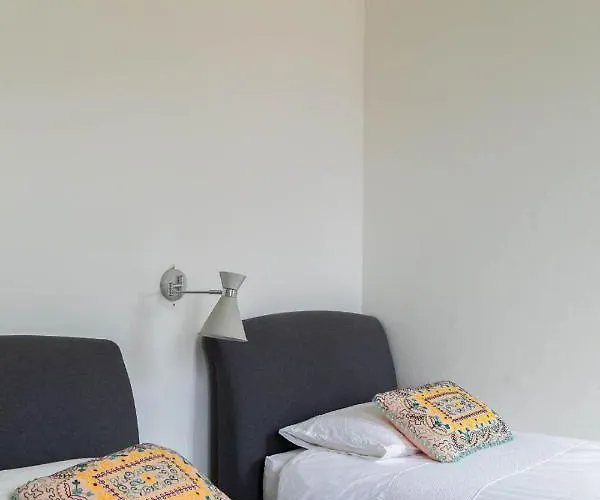 Perpenti - By Lovecomo Pianello Del Lario